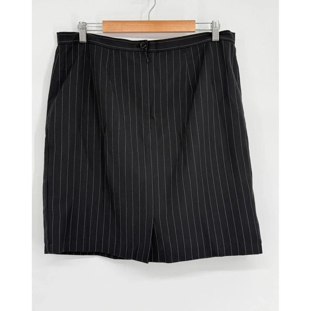 Glow Womens Pinstripe Skirt Suit Set Black  2 Piece Blazer Pencil Skirt Sz 16